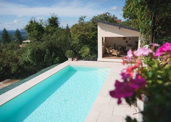 La Parenthese, Les Gites De Montfaucon